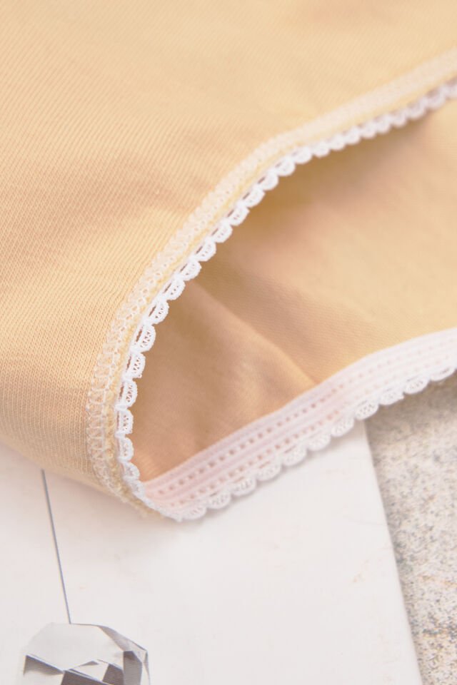 Kadın 7'li Bikini Külot Seti – %95 Pamuk %5 Elastan – Renkli – Rahat & Esnek İç Çamaşırı